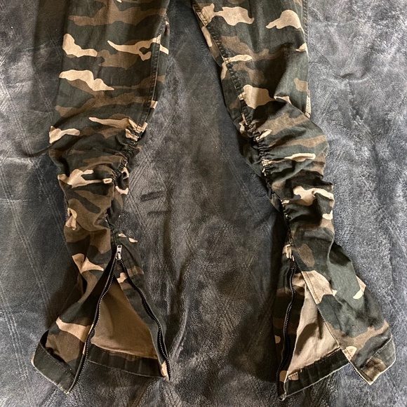 Jogger pants - Picture 2 of 3